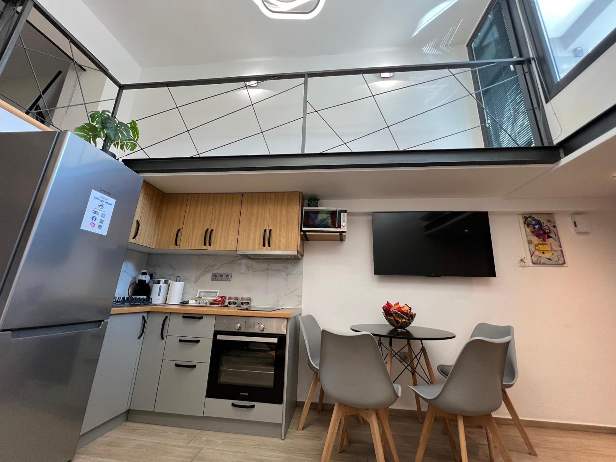City Center Loft With Private Parking Kavála Kültér fotó