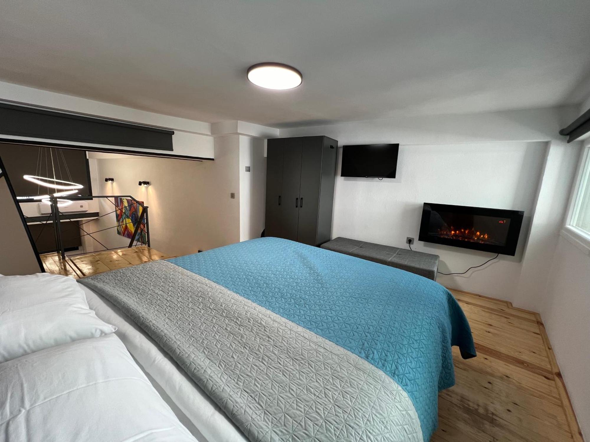 City Center Loft With Private Parking Kavála Kültér fotó