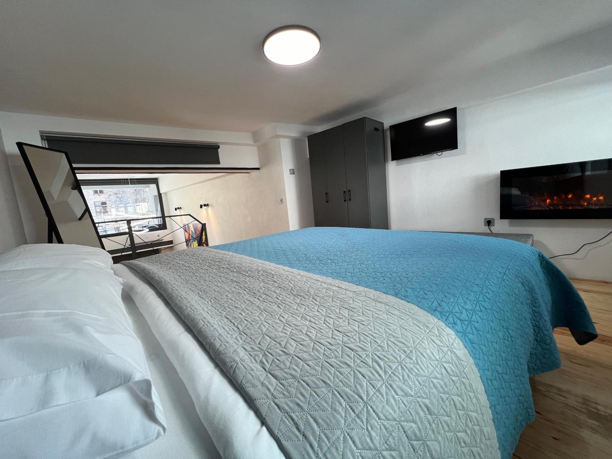 City Center Loft With Private Parking Kavála Kültér fotó