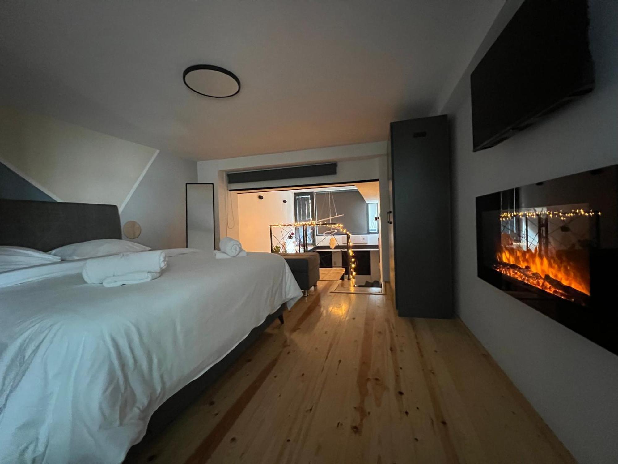 City Center Loft With Private Parking Kavála Kültér fotó